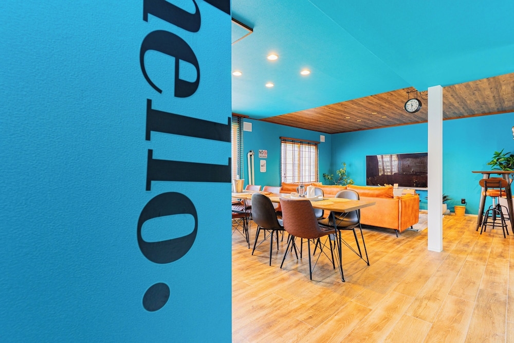 객실 내 식사 공간