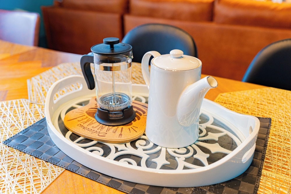 객실 내 식사 공간