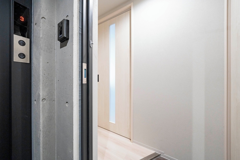 숙박 시설 입구