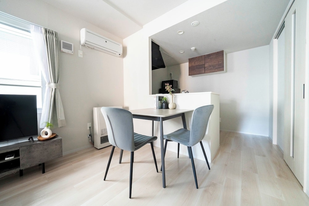 객실 내 식사 공간