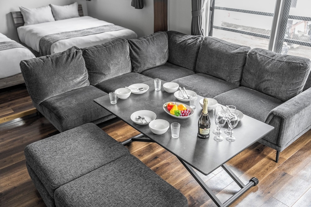 객실 내 식사 공간