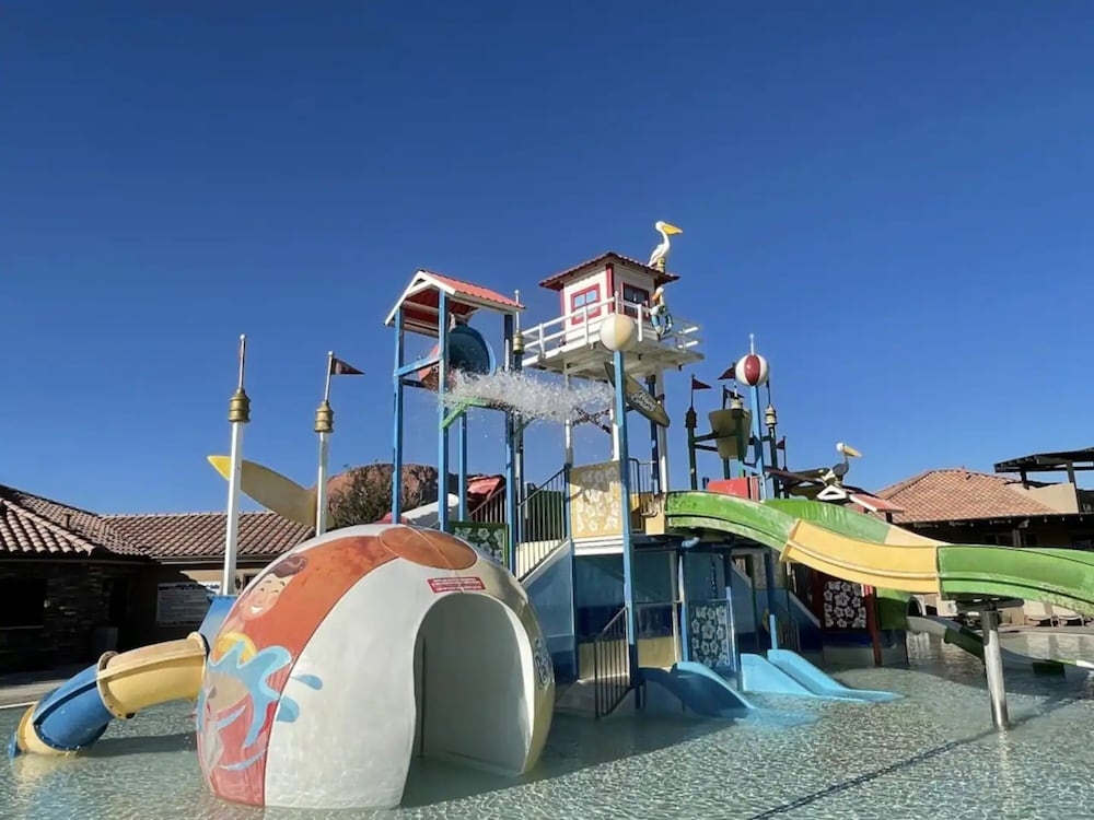 어린이 놀이 공간 - 야외