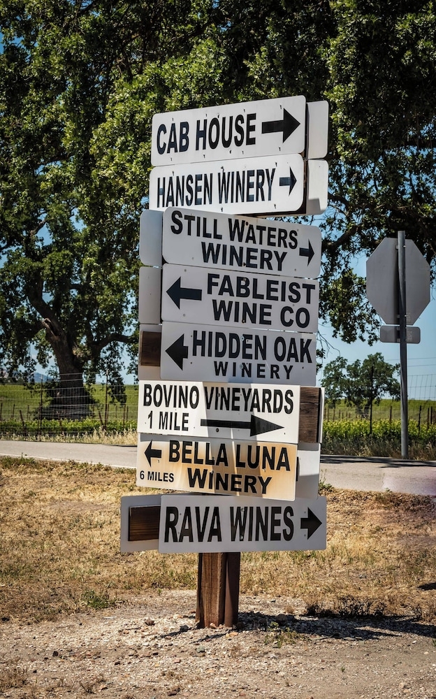 숙박 시설 구내