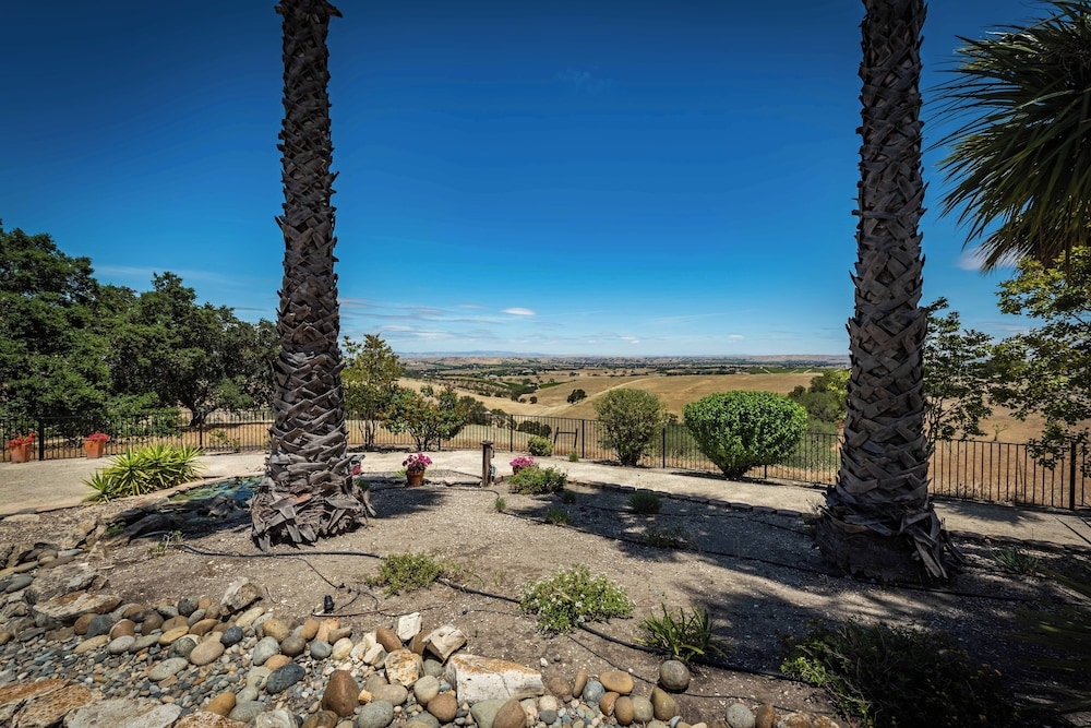 숙박 시설 구내