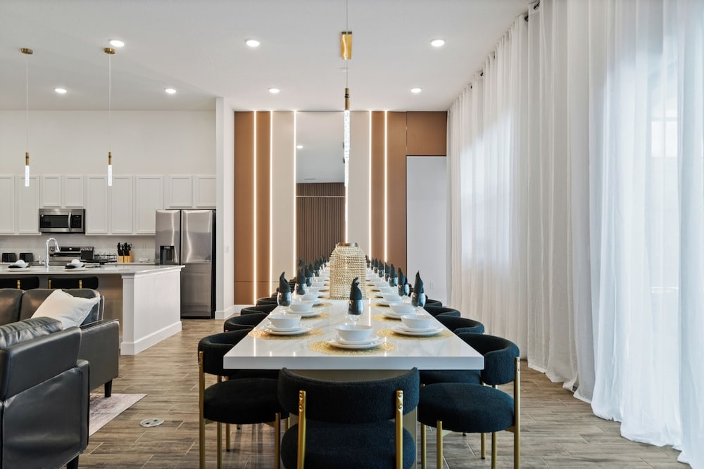 객실 내 식사 공간