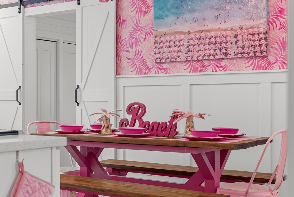 객실 내 식사 공간