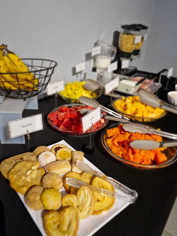 뷔페 아침 식사