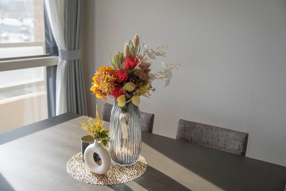 객실 내 식사 공간