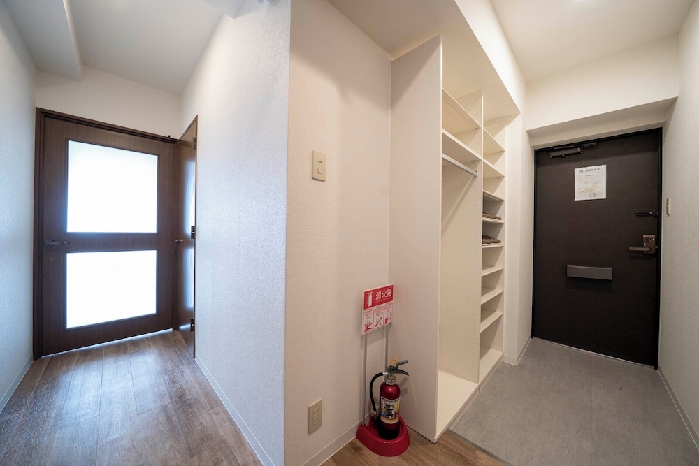 숙박 시설 입구