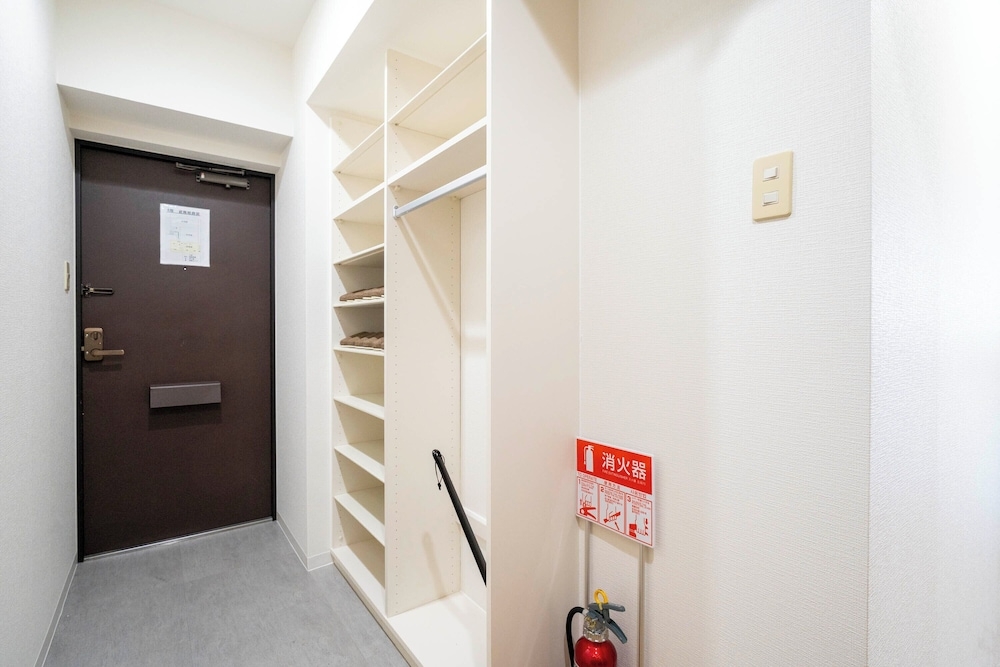 숙박 시설 입구