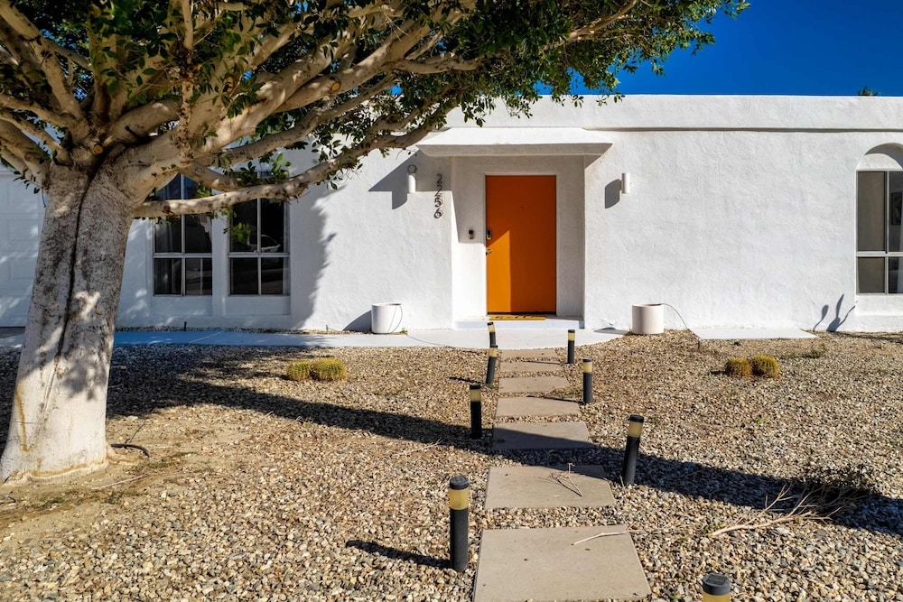 숙박 시설 정면