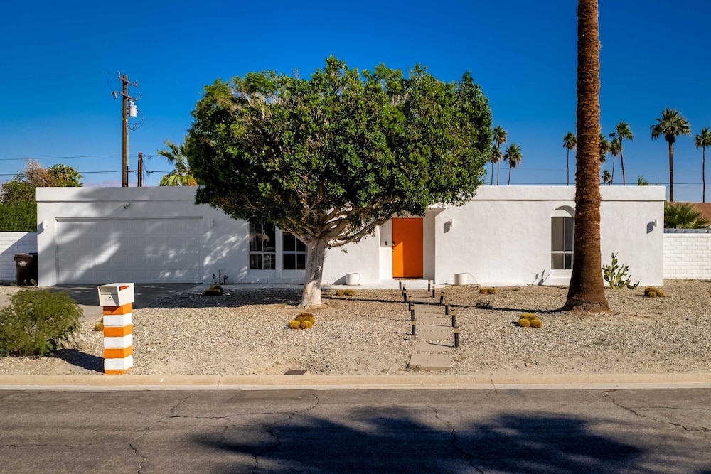 숙박 시설 정면