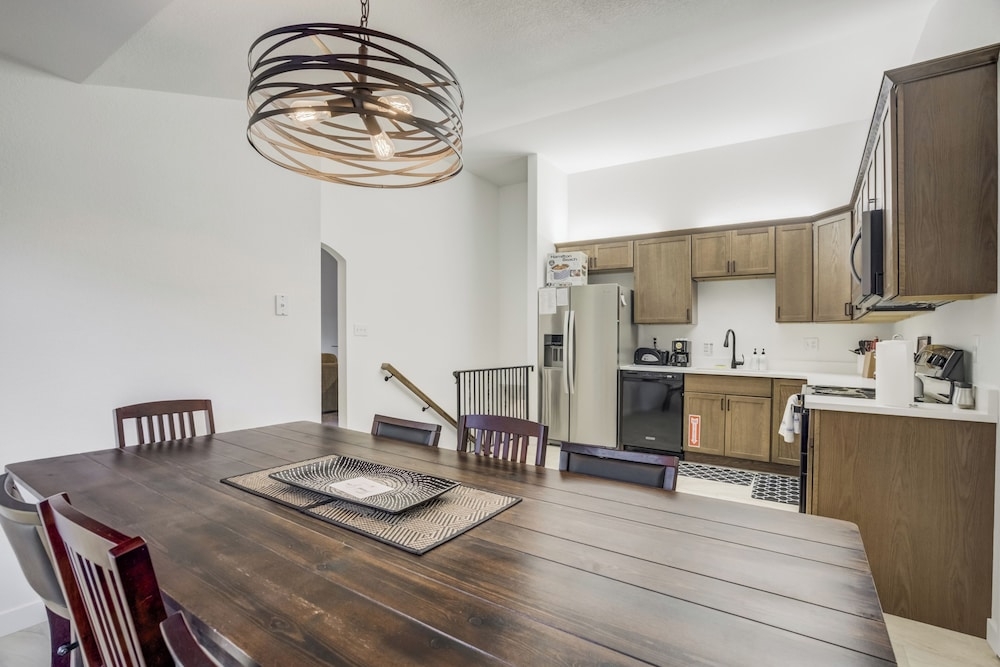 객실 내 식사 공간