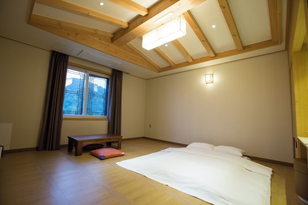 숙박 시설 정면