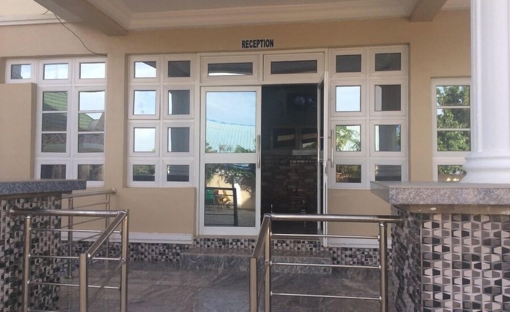 숙박 시설 정면