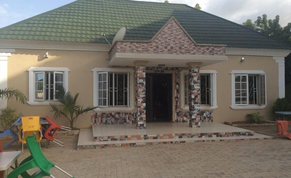 숙박 시설 정면