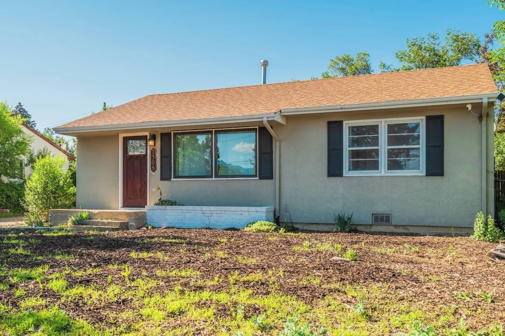 숙박 시설 정면