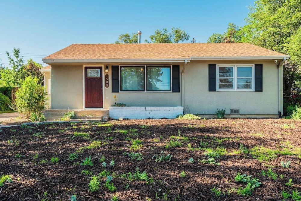 숙박 시설 정면