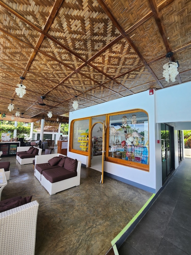 로비 좌석 공간