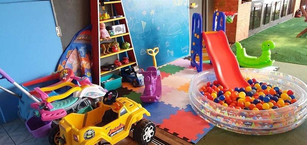 어린이 놀이 공간 - 야외