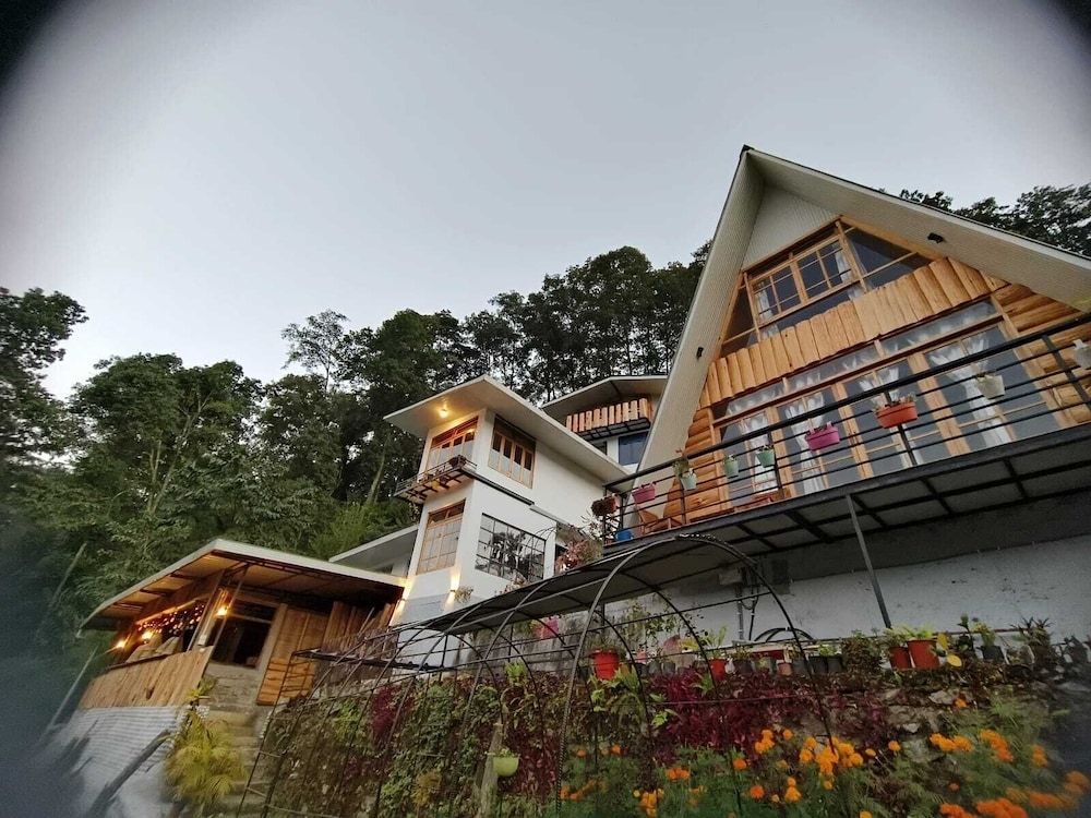 숙박 시설 정면