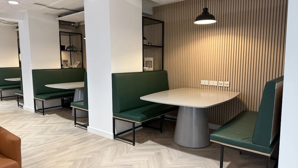 로비 좌석 공간