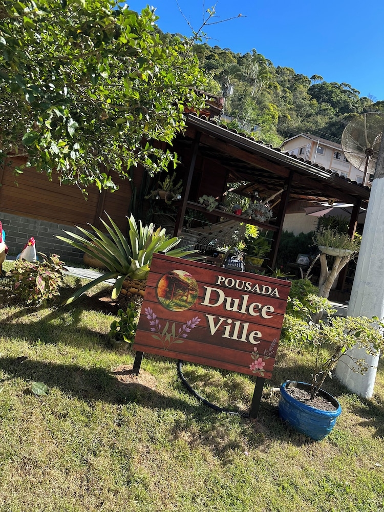 숙박 시설 정면