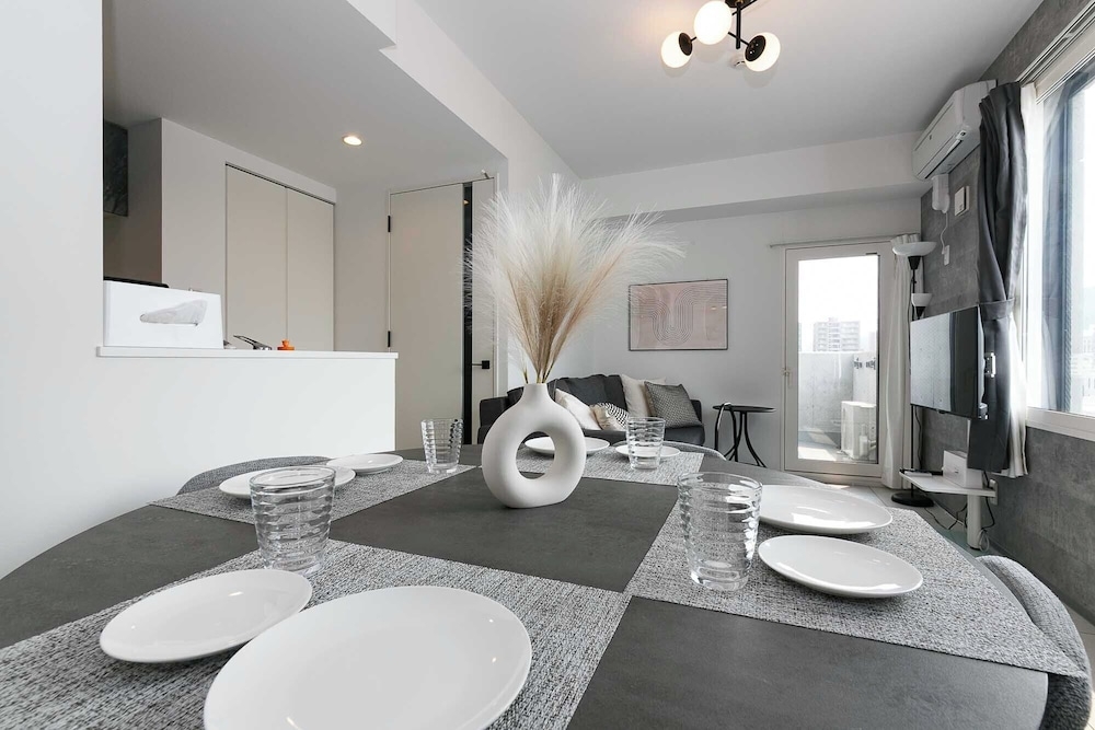 객실 내 식사 공간