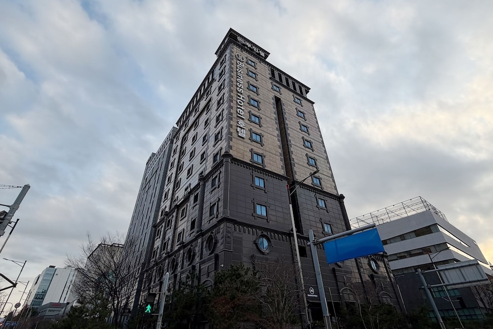 숙박 시설 정면