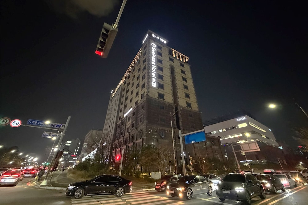 숙박 시설 정면