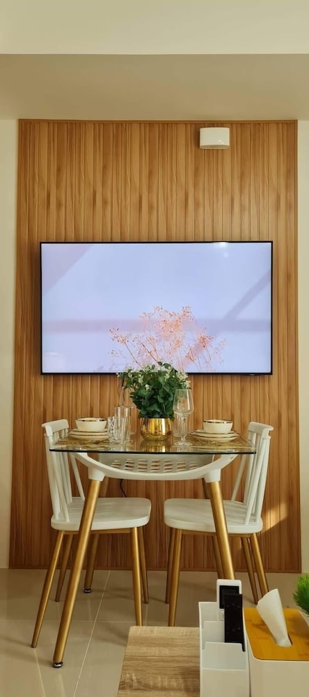 객실 내 식사 공간