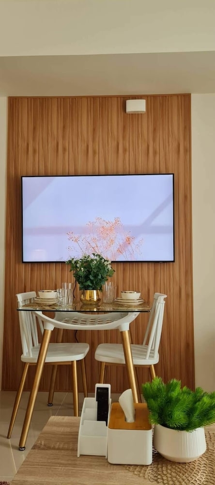 객실 내 식사 공간