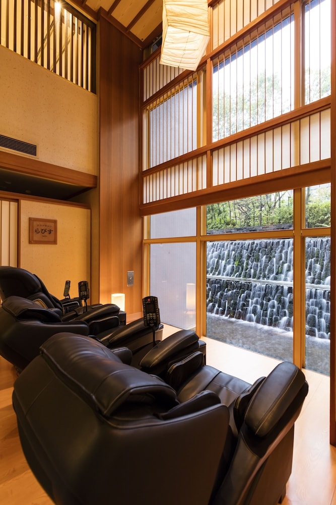 숙박 시설 내 편의 시설/서비스