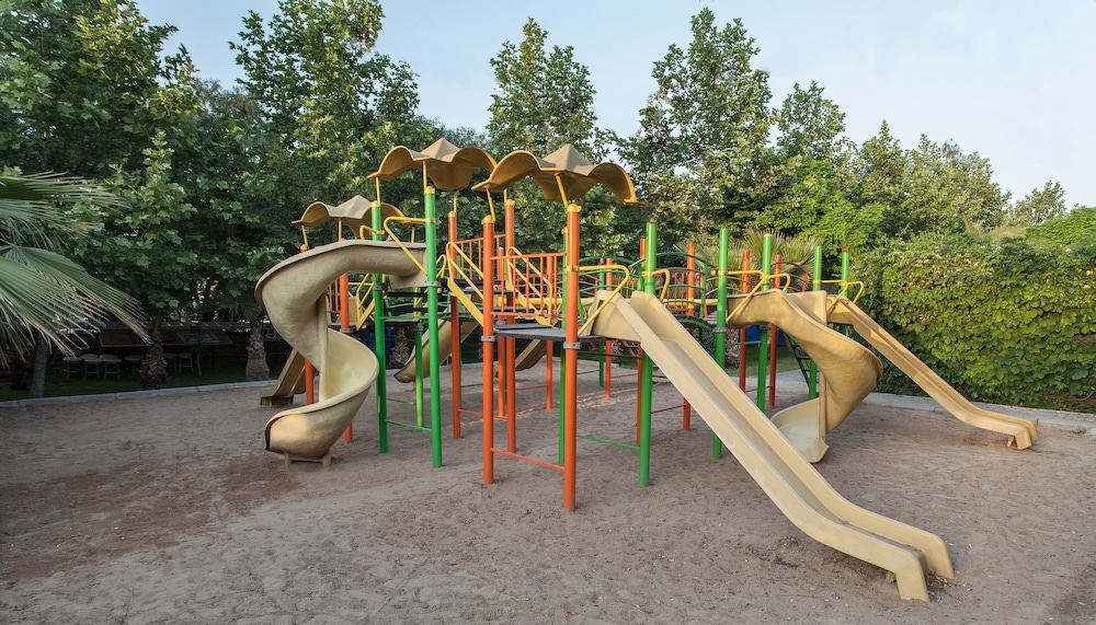 어린이 놀이 공간 - 야외