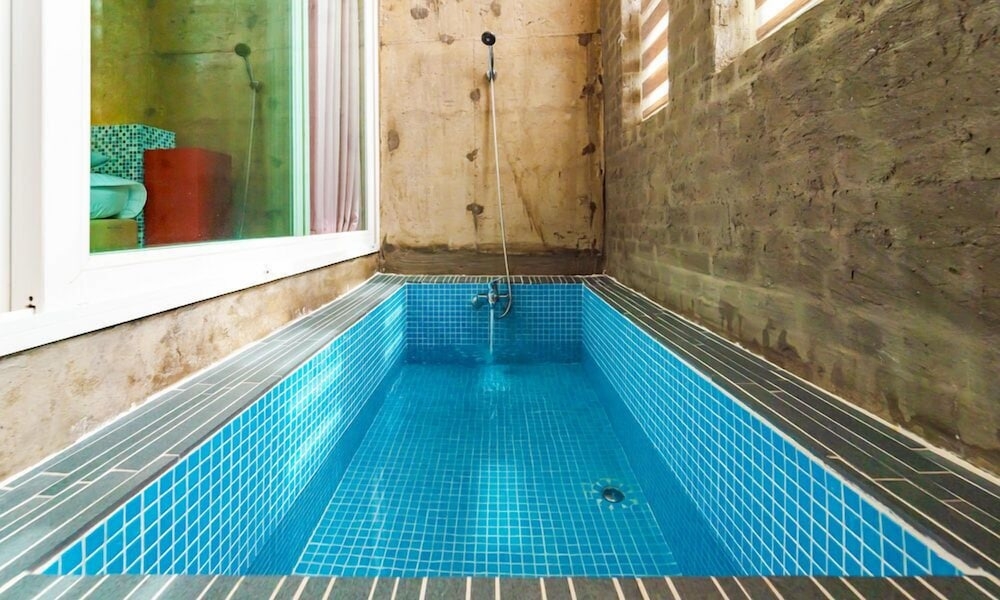 전용 스파 욕조