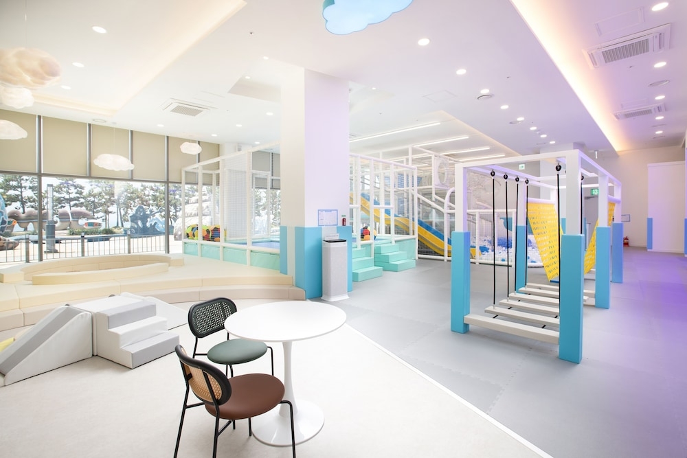 어린이 놀이 공간 - 실내