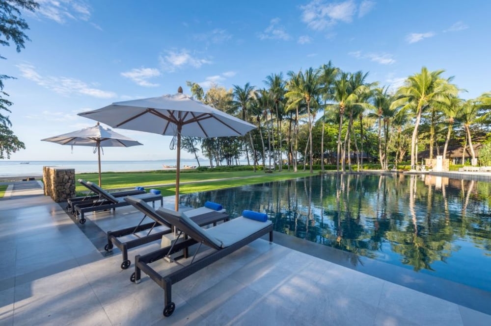 실내/야외 수영장