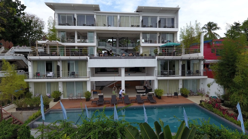 숙박 시설 정면