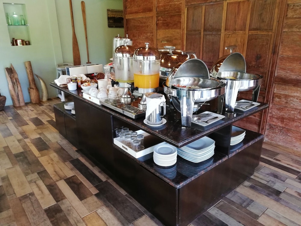 뷔페 아침 식사