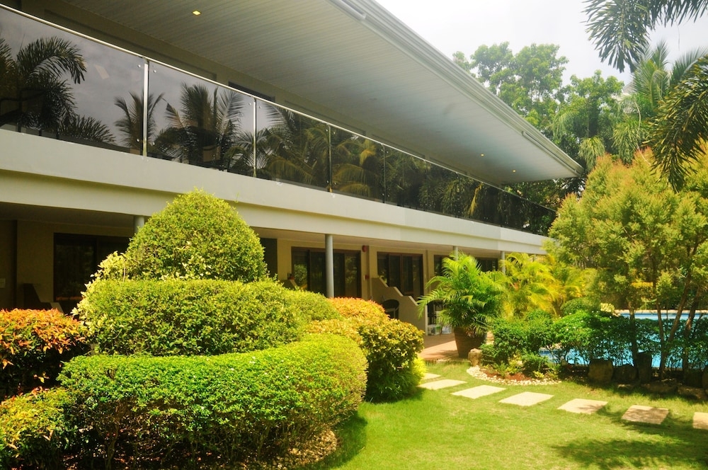 숙박 시설 정면