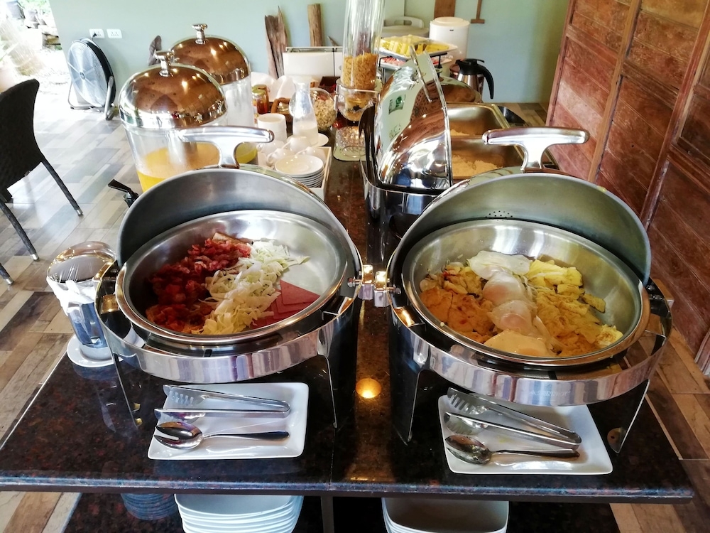 뷔페 아침 식사