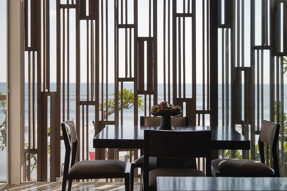 객실 내 식사 공간