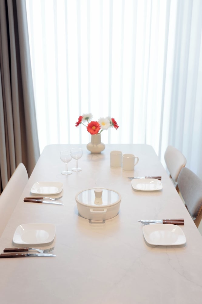 객실 내 식사 공간