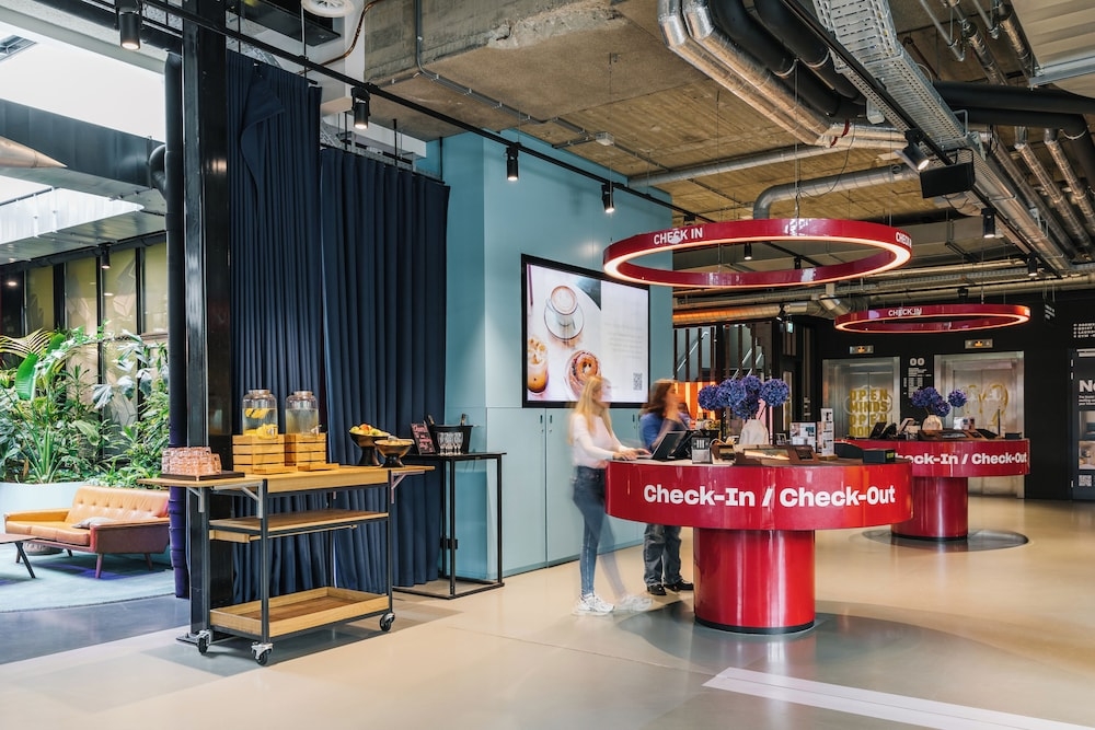 체크인/체크아웃 키오스크