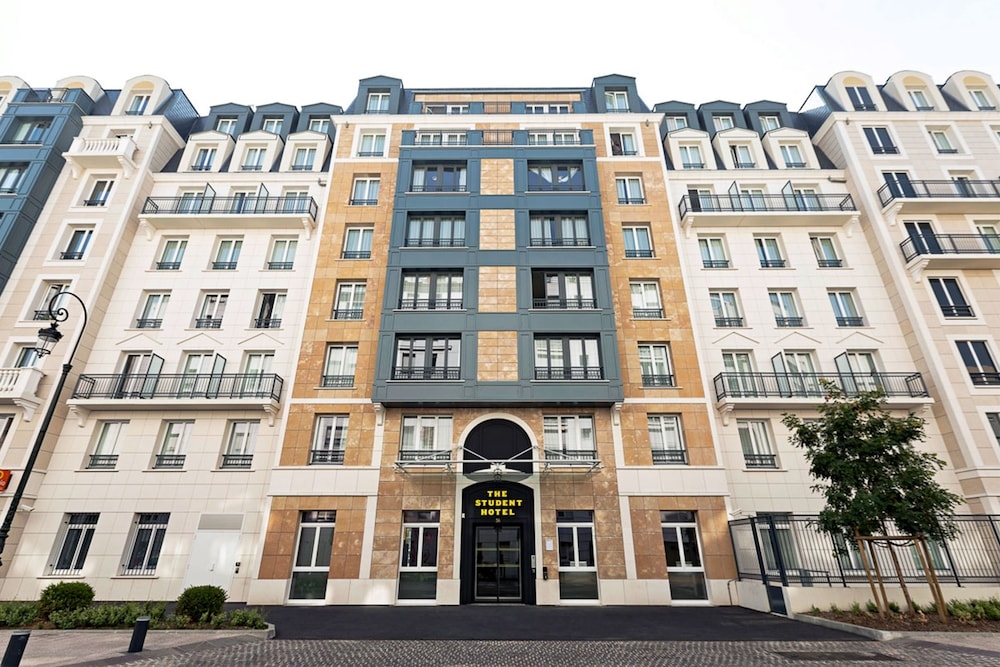 숙박 시설 정면