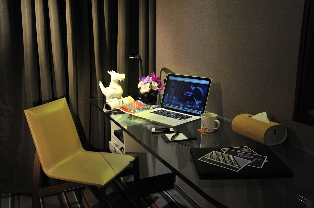 객실 내 비즈니스 센터