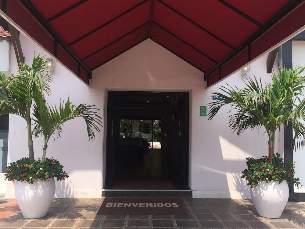 숙박 시설 정면