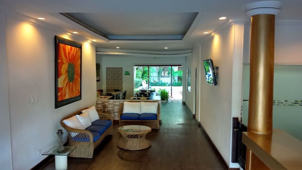 로비 좌석 공간