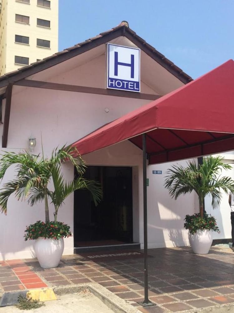 숙박 시설 정면