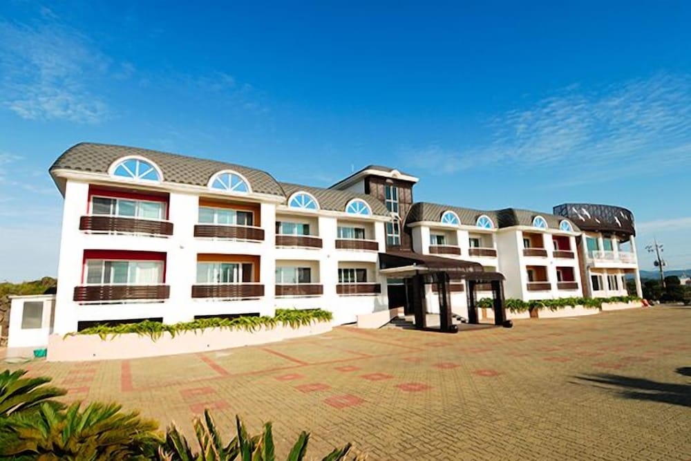 숙박 시설 정면